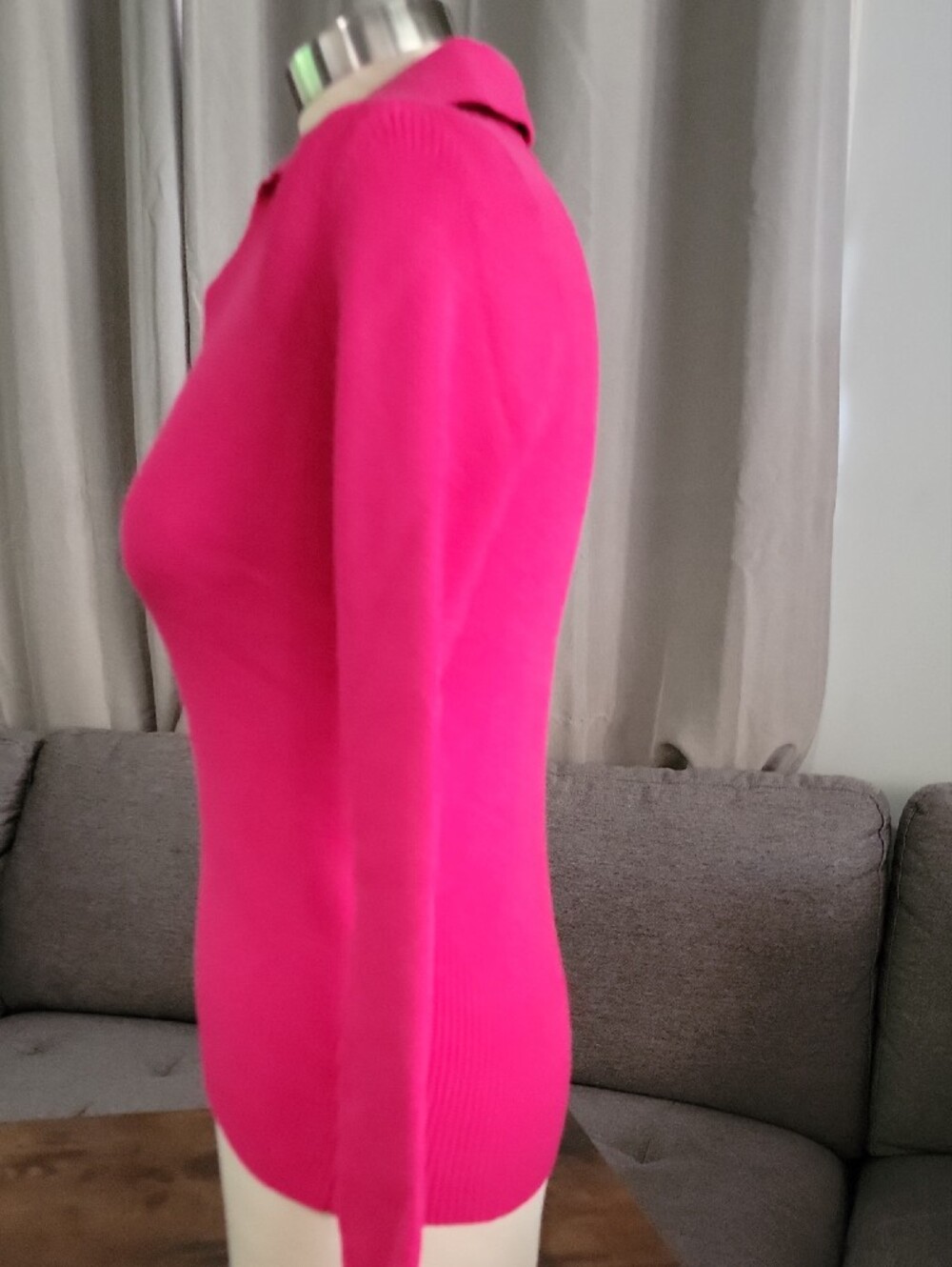 Tahari Bright Fuchsia Ribbed Collared V-Neck Top - Picture 4 of 6